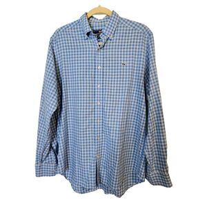 Vineyard Vines slim fit whale light blue and white shirt. Size M.